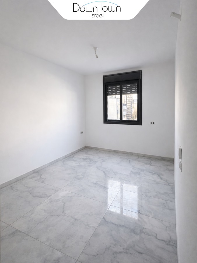 Rare 2 Unit / 4 BRM Apartment 