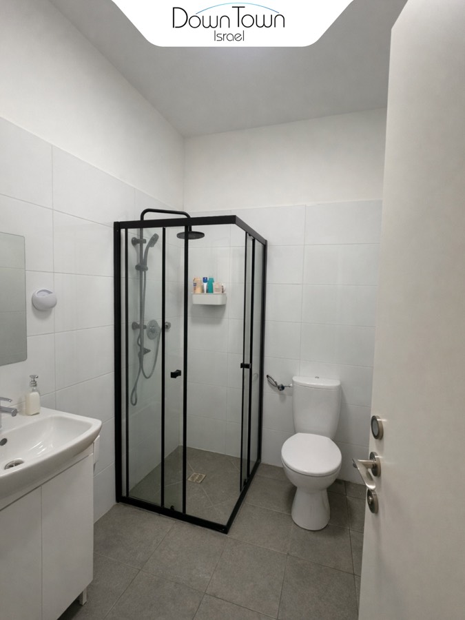 Ground Floor 3BDR Garden Apartment